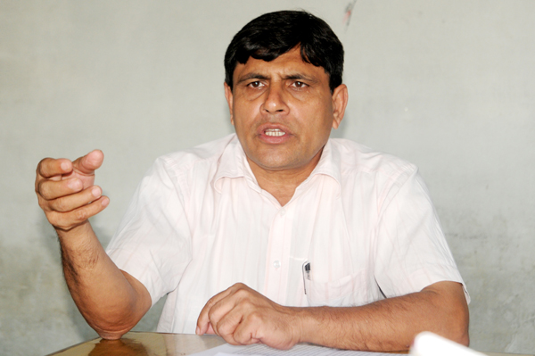 एमाले पार्टीमा गुटबन्दी हावी भयो ः भुसाल