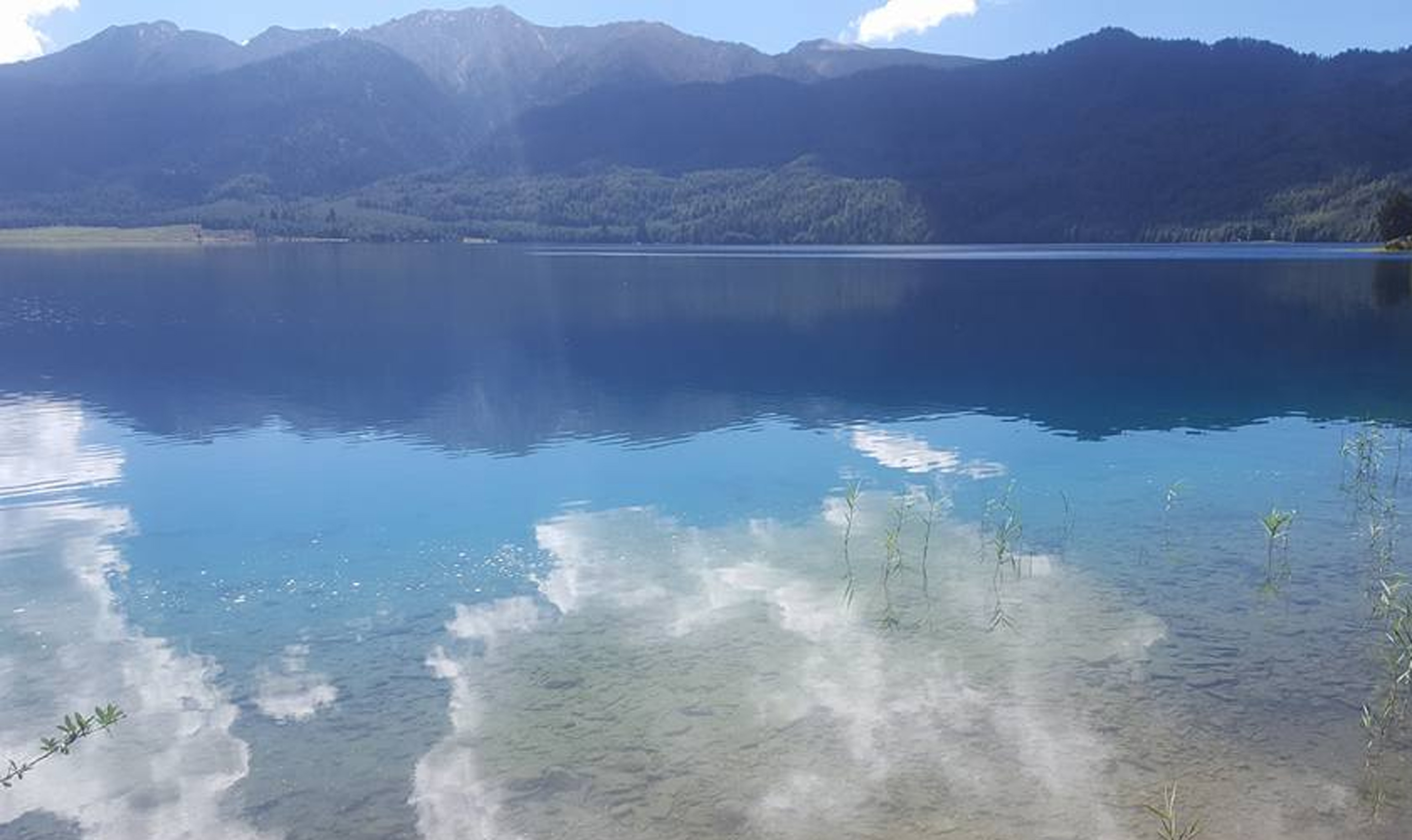 विदामा घुम्न जाने ? रारा ताल नछुटाऔं