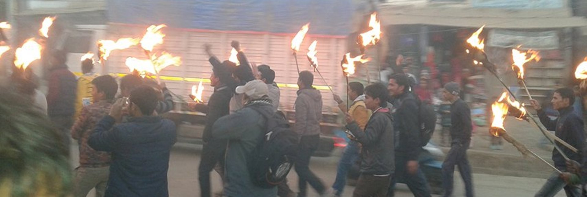 संशोधन प्रस्ताव राष्ट्रघाती भन्दै प्रदर्शन