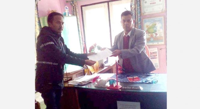 अखिल क्रान्तिकारी सुर्खेतले बुझायो ज्ञापन पत्र