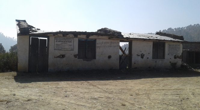पुरै बिद्यालयमा एक शिक्षिका