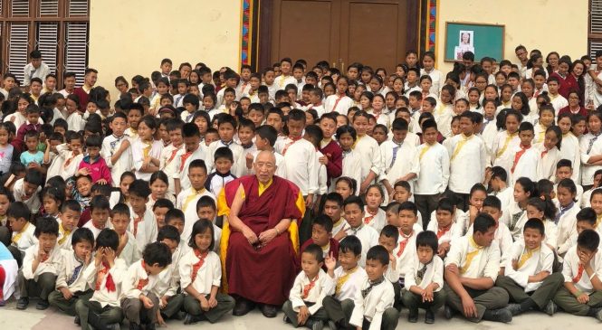 पाँच सय विद्यार्थीकाे निःशुल्क शिक्षाको व्यवस्था गरे–८५ वर्षीय थ्राङ्गु रिन्पोछे ले