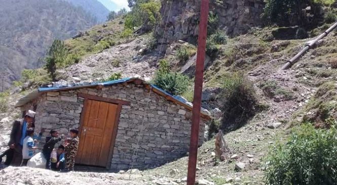 दुर्गम गाउँ फागोटीमा बिजुली बल्यो