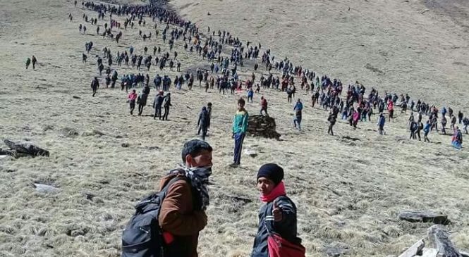 विद्यार्थी यार्सापाटनतिर लागेपछि विद्यालय रित्तै