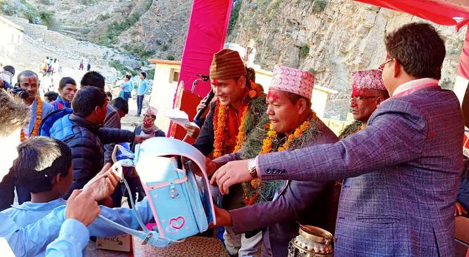 जापानिज झोला पाएपछि पलाँताका विद्यार्थी मख्ख