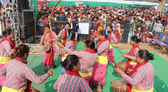 कर्णाली महाेत्सवकाे उद्घाटन, उपराष्ट्रपतिलार्इ संघले बुझायाे १७ बुदे माग