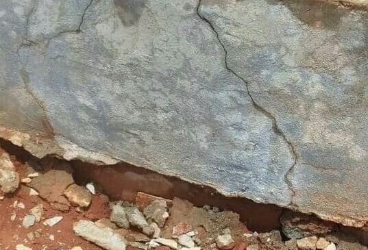 निर्माण भएको एक महिना नपुग्दै नर्सरी भत्कियाे