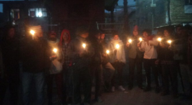 जुम्लामा मैनबत्ती बालेर बिजुलीको माग