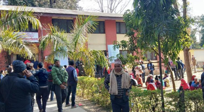 जग्गाधनीलाई थाहा नदिई सुर्खेत मालपोतका कर्मचारीले अर्कैलाई गरे जग्गा पास