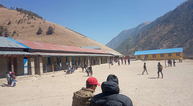 विद्यालय बन्यो राजनीतिक थलो