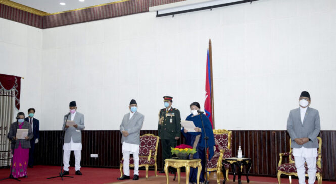 गण्डकी र सुदूरपश्चिमका नवनियुक्त प्रदेश प्रमुखले लिए शपथ