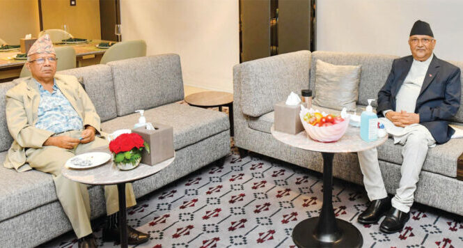 ओली र नेपालको आआफ्नै रणनीतिले एकतामा ढिलाइ