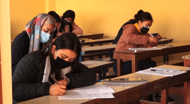 कोरोनाको तेस्रो लहरलाई मध्यनजर गर्दै सम्पूर्ण परीक्षा स्थगित गर्ने तयारी