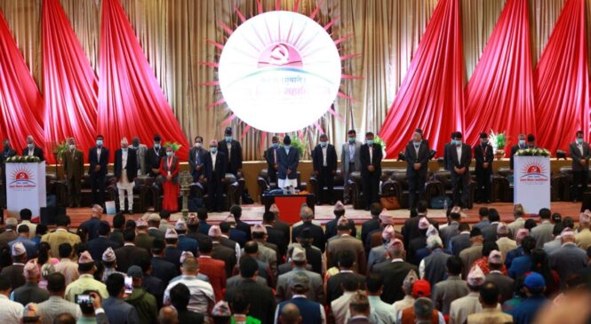 एमाले विधान महाधिवेशन : ओलीसहितको ६ सदस्यीय अध्यक्ष मण्डल