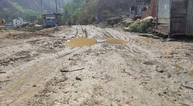 हिलाम्मे कर्णाली राजमार्गमा यात्रुलाई सास्ती