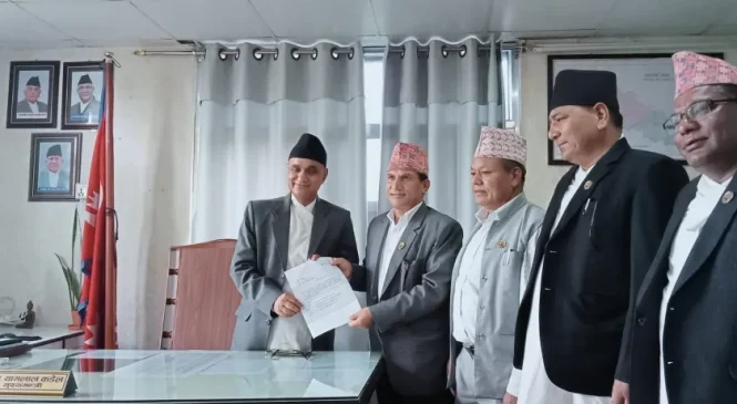 कर्णालीमा पहिलोपल्ट माओवादी सत्ताबाहिर