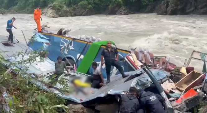 मर्स्याङ्दी बस दुर्घटना अपडेट: मृत्यु हुनेको संख्या २७ पुग्यो