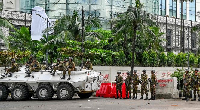 बंगलादेशमा सैनिक शासन लागू