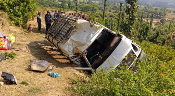 जजरकोटमा दुई वटा गाडी दुर्घटना ३२ जना घाईते