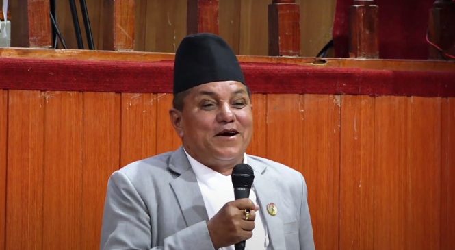 ‘उखान टुक्का भन्न लागेको थिएँ, सबै हाँस्न थाले, मैले पनि हाँसो थाम्न सकिनँ’