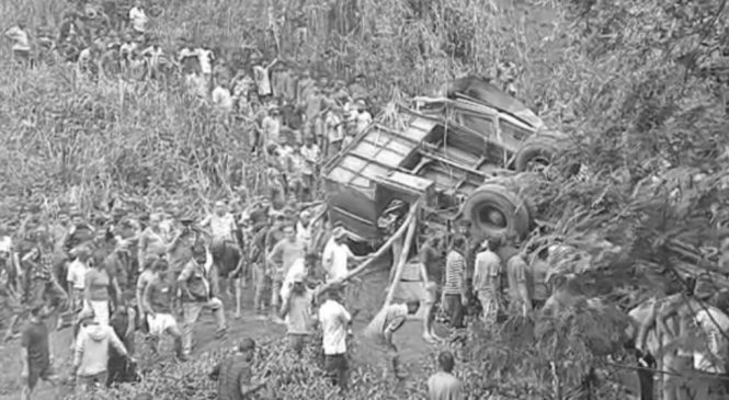 श्रीलंकामा बस भीरबाट खस्दा २१ तीर्थयात्रीको मृत्यु, ३५ घाइते