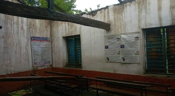 हावाहुरीले विद्यालयको छाना उडाउँदा पठनपाठन प्रभावित