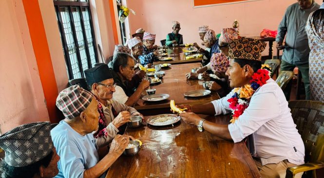 दिपेन सिंहले मनाए वृद्रा आश्रममा जन्मदिन