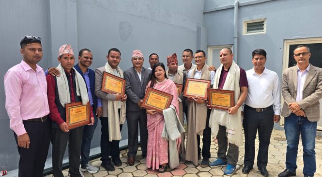 कर्णाली प्रदेश स्थापना दिवसमा सात पत्रकारलाई सम्मान