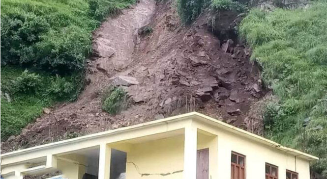 पहिरोले विद्यालय खुलेन