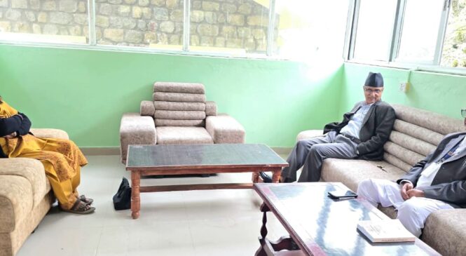 जलेको कर्णाली प्रदेश सभा भवनको सामान्य सरसफाई समेत नगरेपछि मुख्यमन्त्री असन्तुष्टि